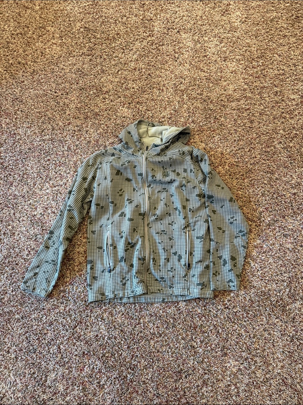 Men Hooded Jacket in Light Gray Camouflage Print